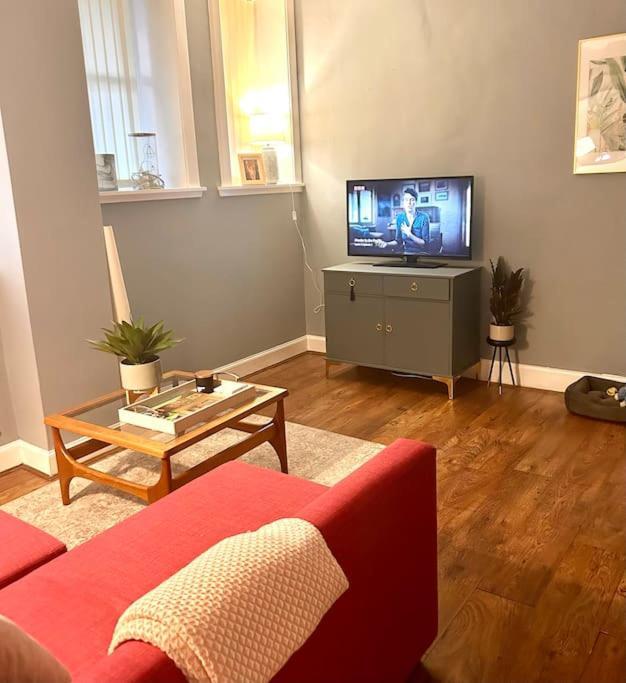 Large 2 Bedroom, Ground Floor Flat, Close To City Edinburgh Exterior photo
